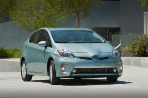 Toyota Prius Plug-In Hybrid 2012 года